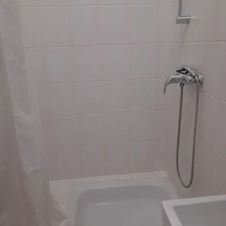 Zwei-zimmer In Wiesbadens Westend