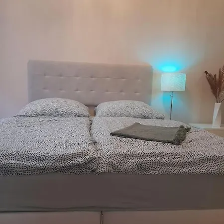 Zwei-zimmer In Wiesbadens Westend ויסבאדן