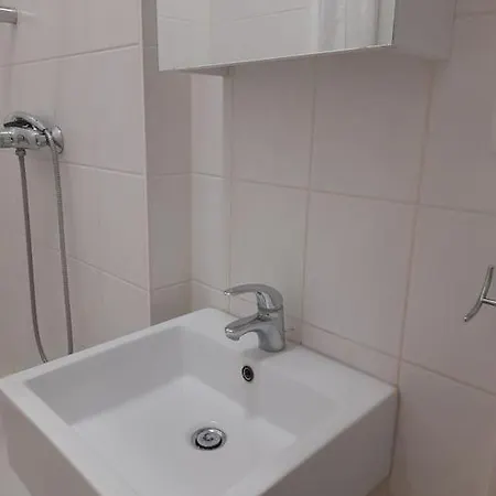 Zwei-zimmer In Wiesbadens Westend